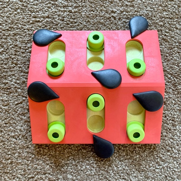 Melon Madness Puzzle & Play by Petstages - Picture 7 of 8